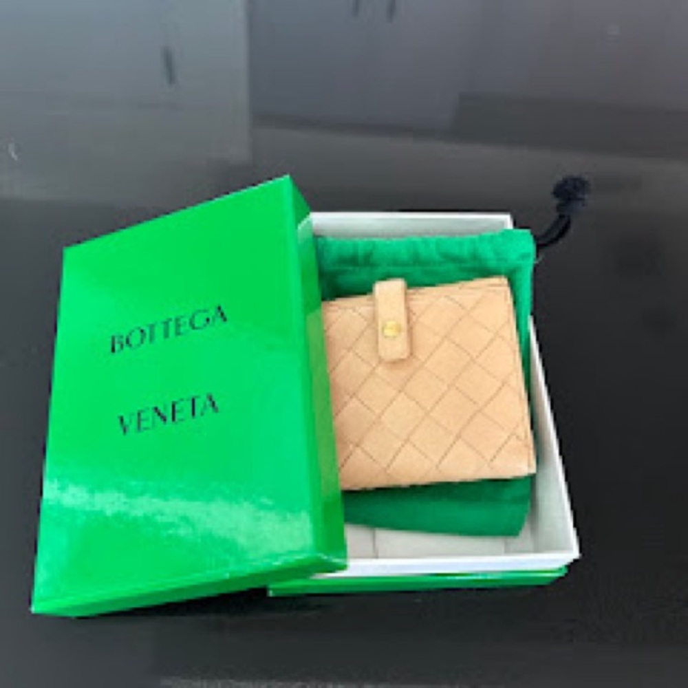 Bottega Veneta Small Nappa Intrecciato Trifold Wallet